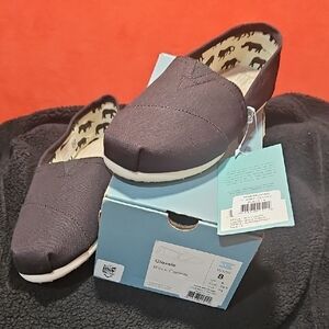 Toms Classic Black Canvas Slip-On Shoes